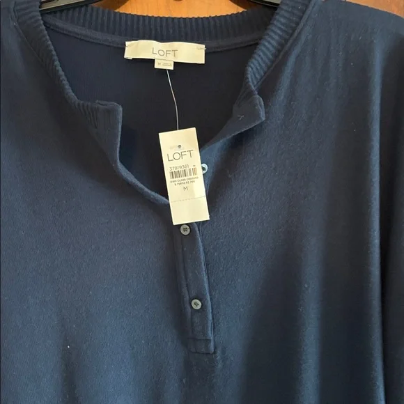Women’s navy blue Henley – never worn -tags still on!!!! - Picture 2 of 4